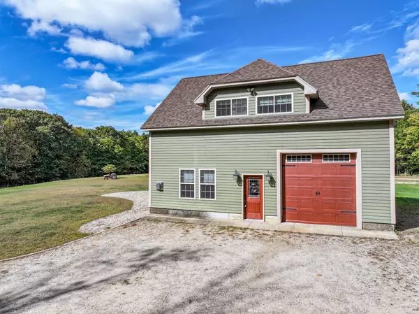 Candia, NH 03034,338 Critchett RD