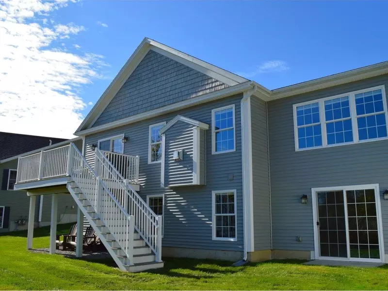 29 Marina LOOP, Colchester, VT 05446