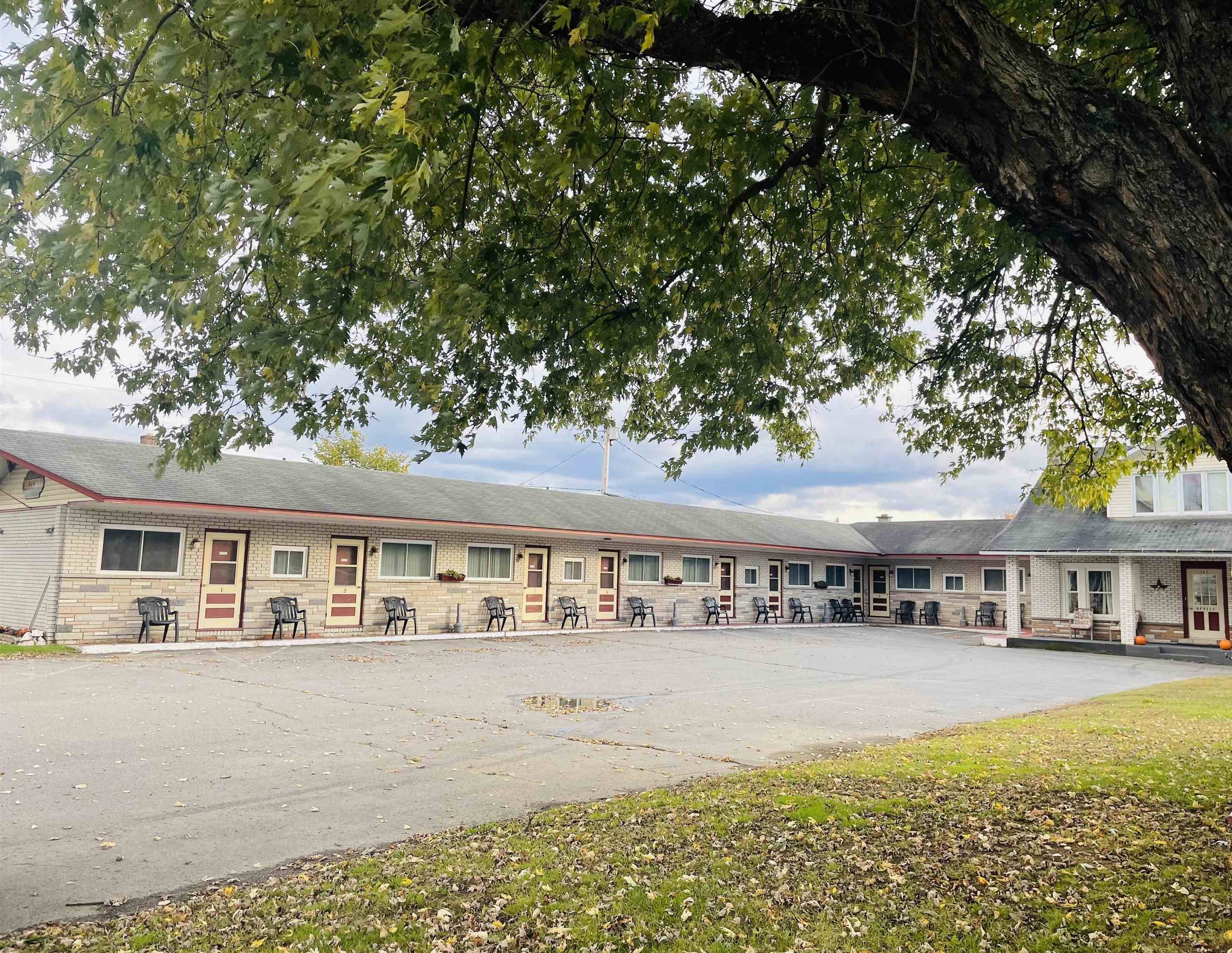 Canaan, VT 05903,125 Gale ST