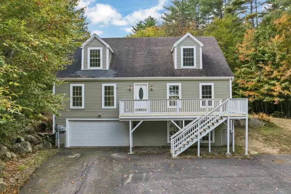 54 Henry DR, Effingham, NH 03882