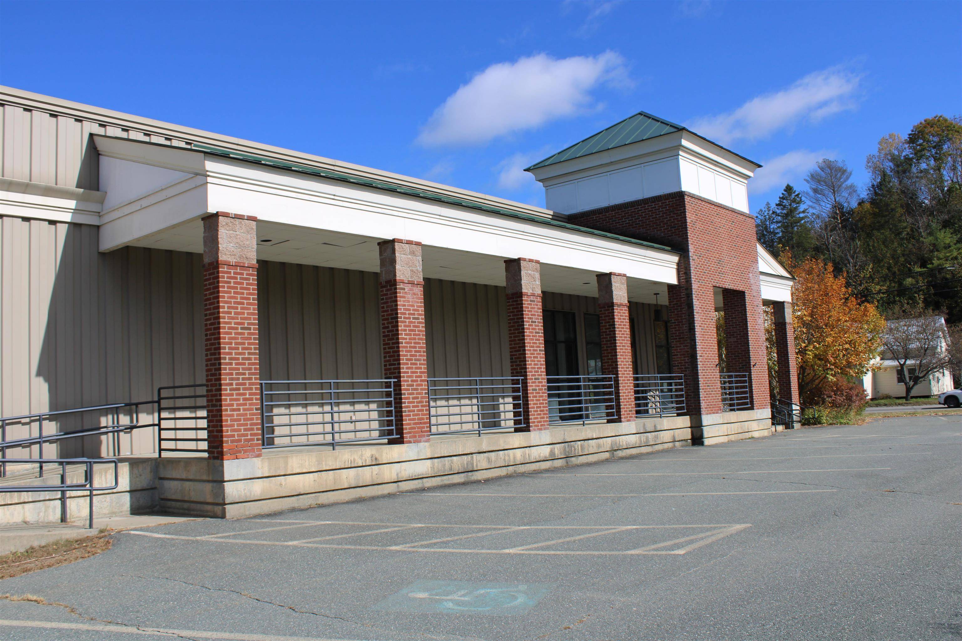 Lyndon, VT 05851,469 Broad ST