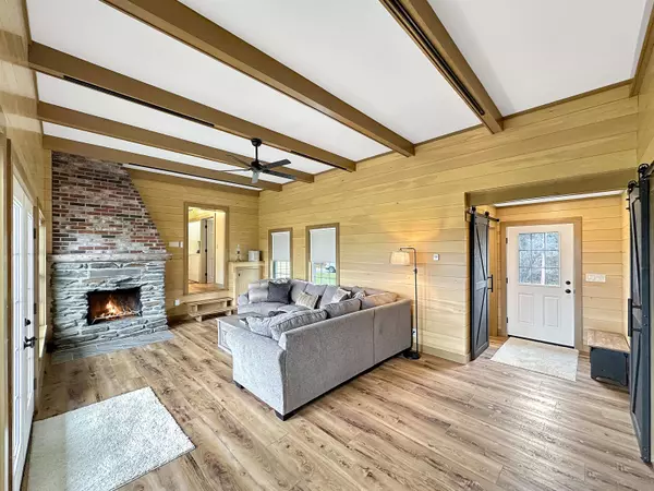 Colebrook, NH 03576,386 South Hill RD