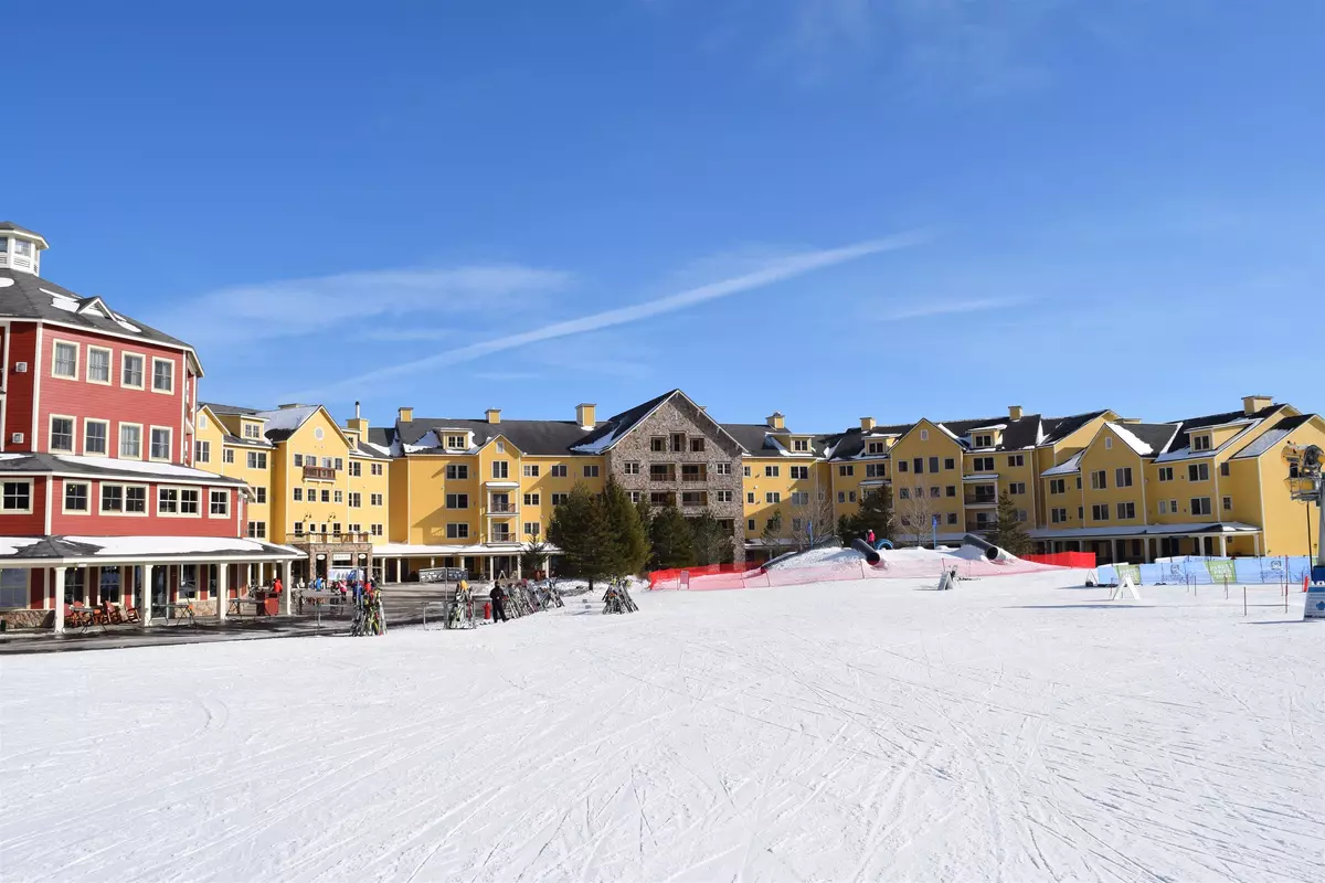 Ludlow, VT 05149,322 QIV Jackson Gore Inn