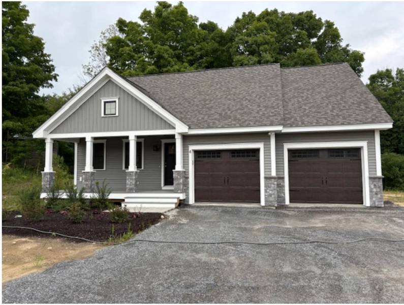 4 Taylor CIR #14, Brentwood, NH 03833