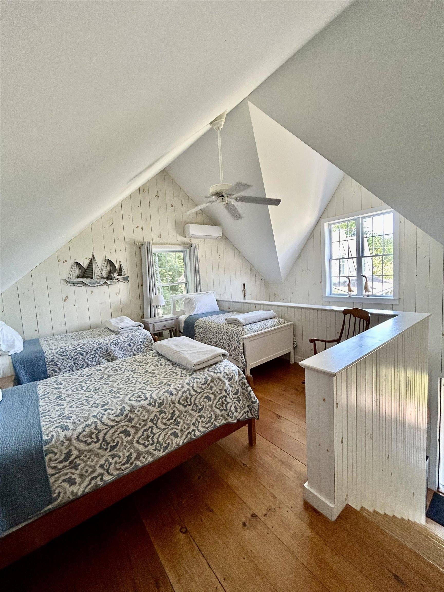 Sunapee, NH 03782,4 Lake AVE #3