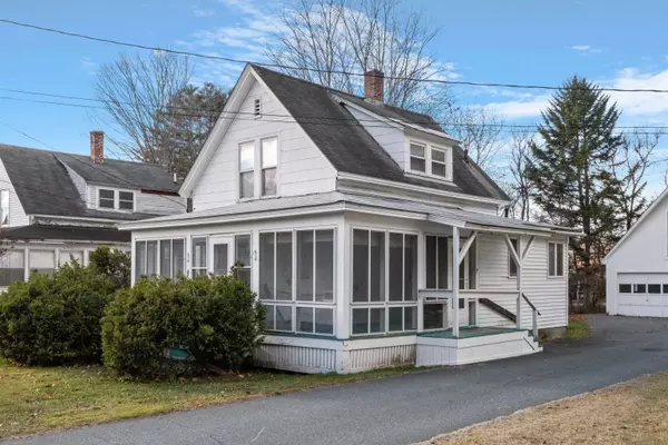 Newport, NH 03773,4 Cottage ST