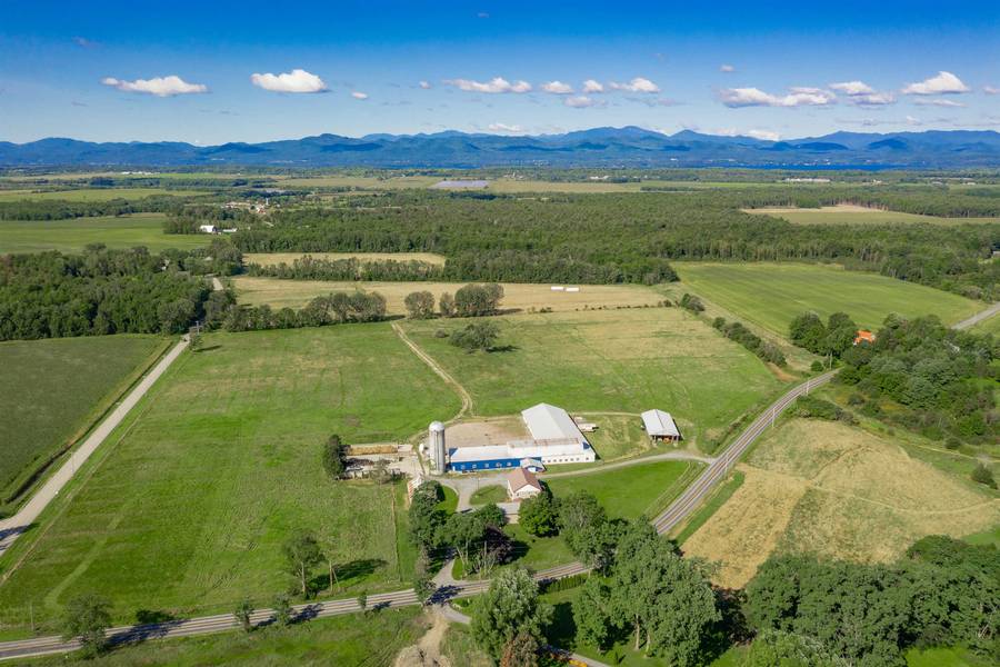 81 Basin Harbor RD, Panton, VT 05491