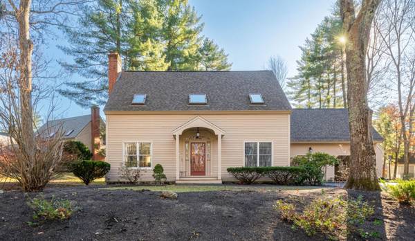 8 Stratham Green, Stratham, NH 03885