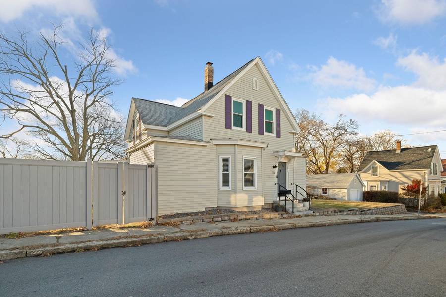 15 Badger ST, Nashua, NH 03060