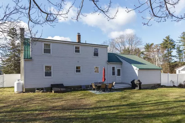 Pembroke, NH 03275,203 MeadowLark LN