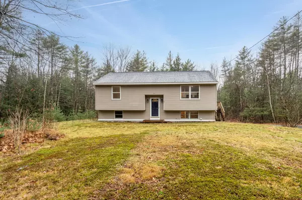 377 Dustin Tavern RD, Weare, NH 03281