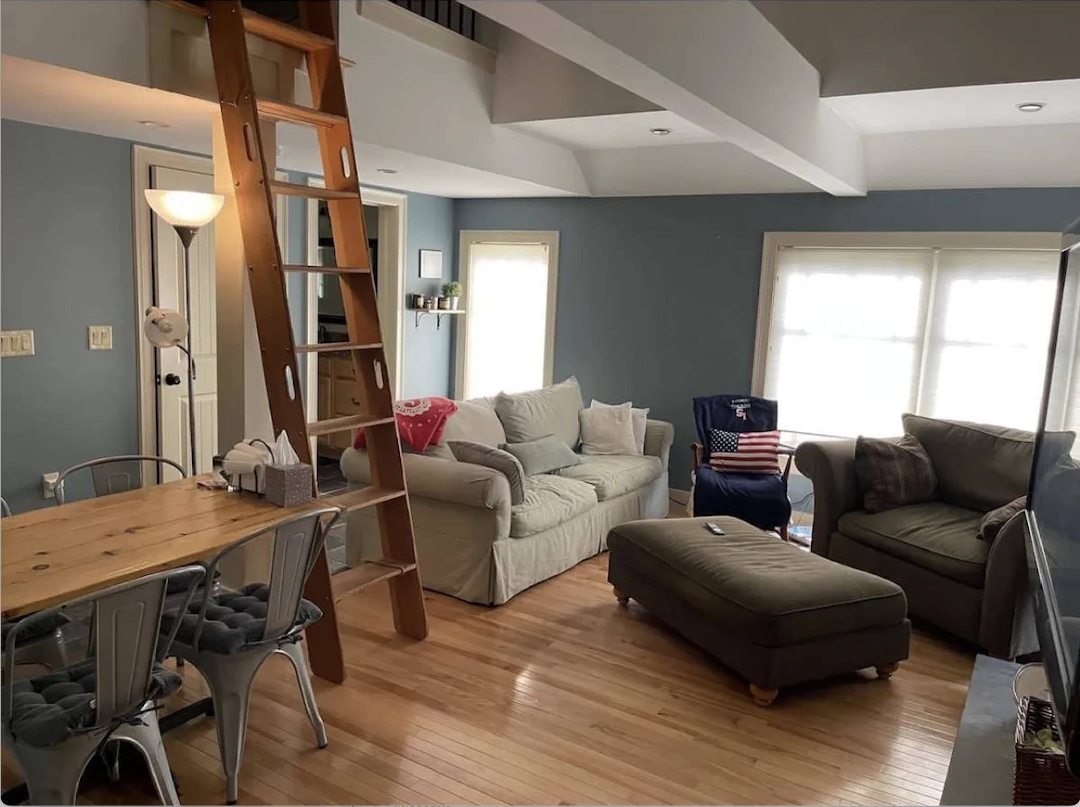Sunapee, NH 03781,1005 Lake AVE