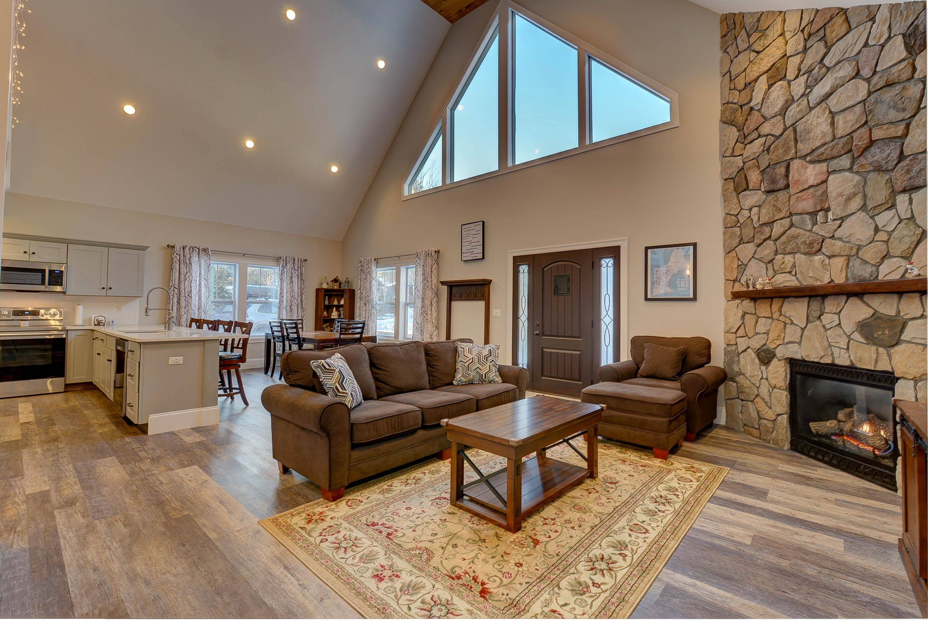 Conway, NH 03860,101 Cranmore RD #7