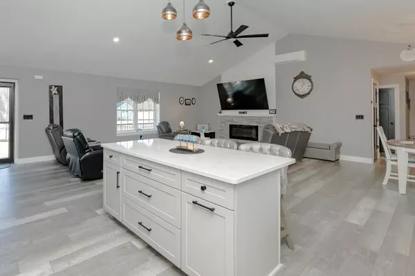 Somersworth, NH 03878,19 Whippoorwill WAY