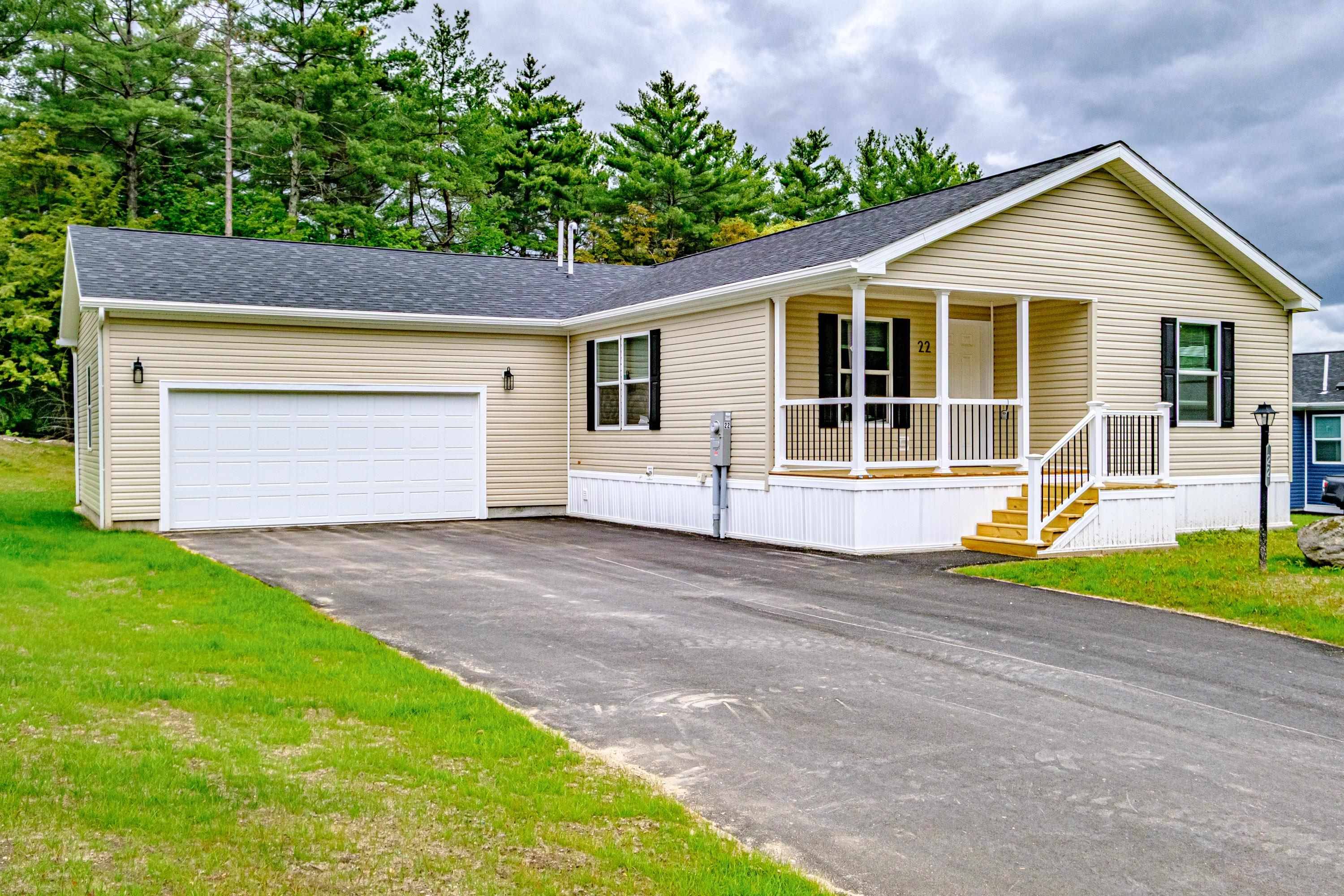Rochester, NH 03868,22 Diamondback DR