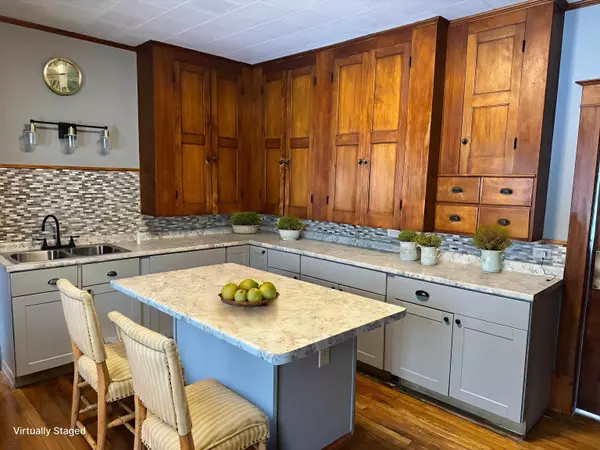 Richford, VT 05476,76 Center ST