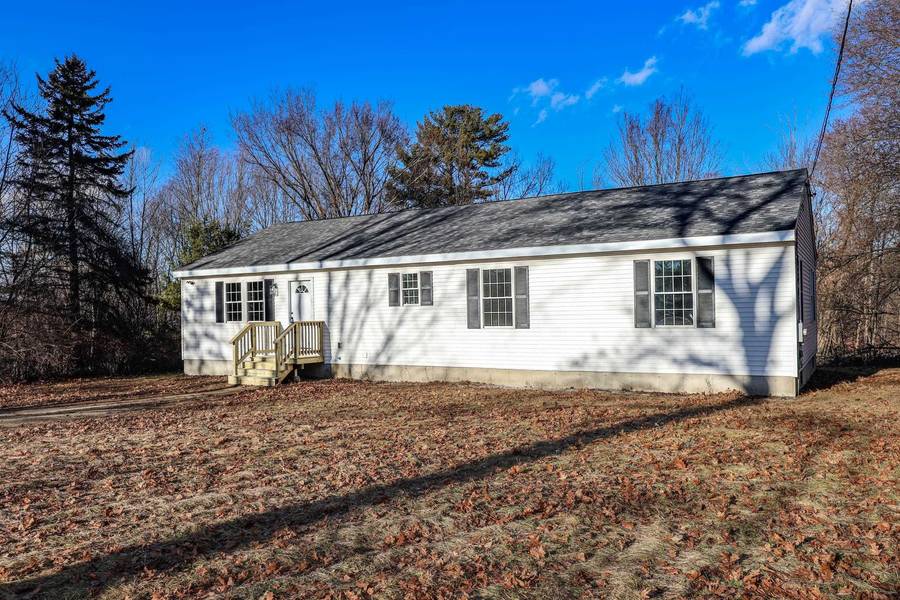 42 Fairview DR, Pittsfield, NH 03263