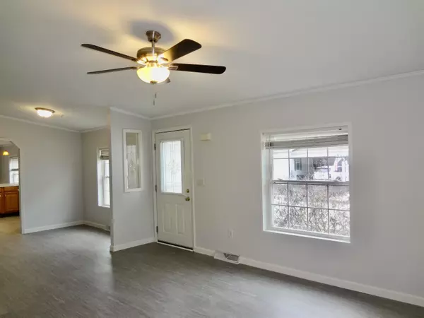 Laconia, NH 03246,252 Wellington DR