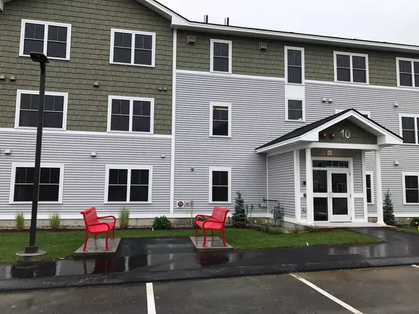 52 East Ridge DR #306, Milford, NH 03055