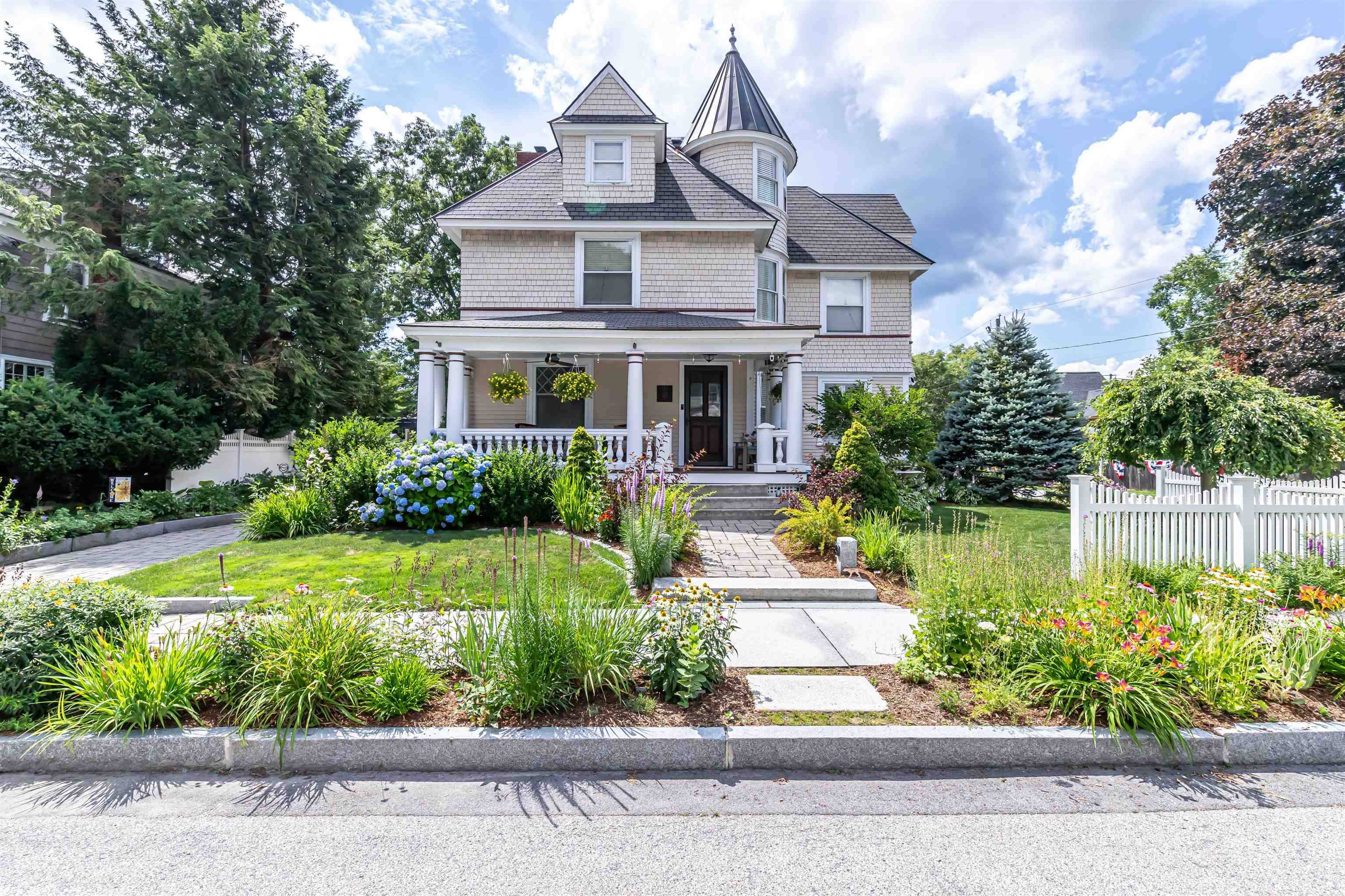 Manchester, NH 03104,116 Everett ST