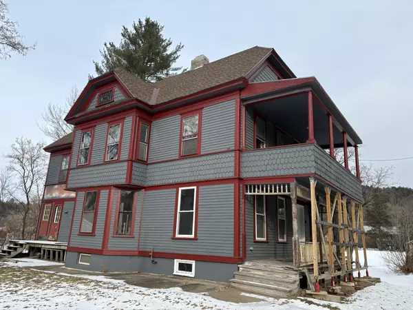 60 Harrison AVE, St. Johnsbury, VT 05819