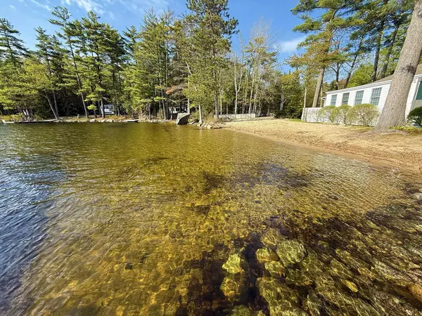 Tuftonboro, NH 03850,19 Wawbeek RD #One