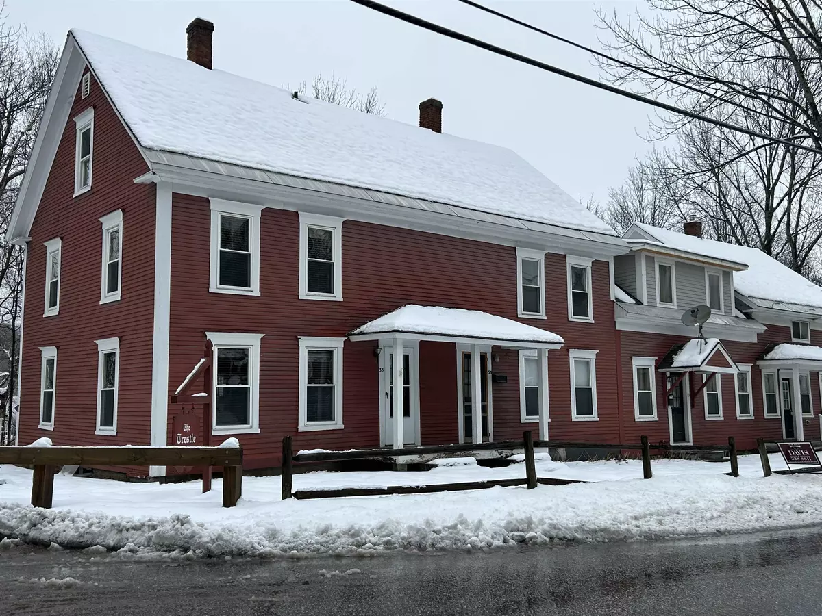 Ludlow, VT 05149,33 Andover ST