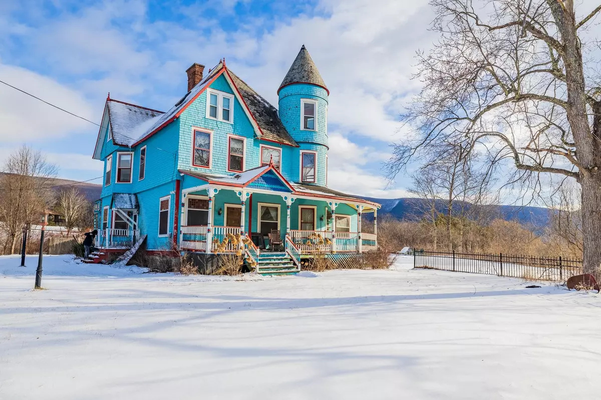 Manchester, VT 05255,216 Highland AVE