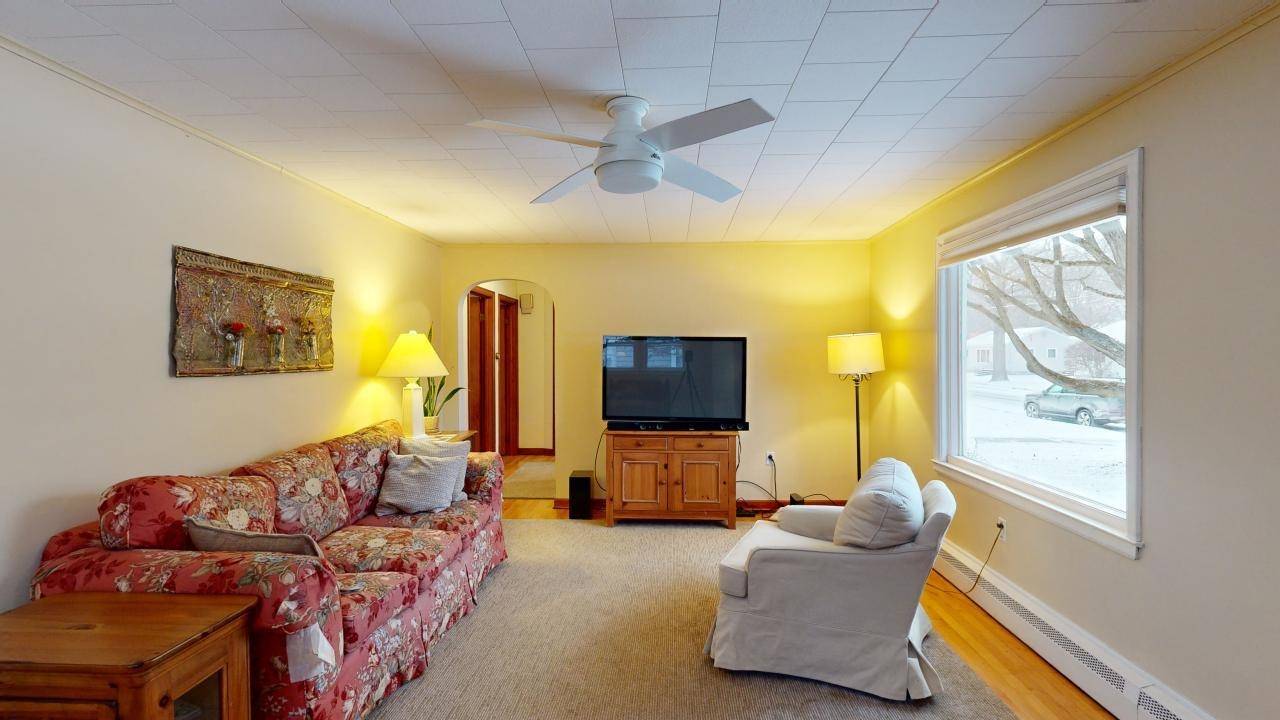 Burlington, VT 05408,61 Tracy DR