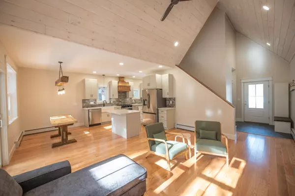 Wilmington, VT 05363,17 Darrah LOOP