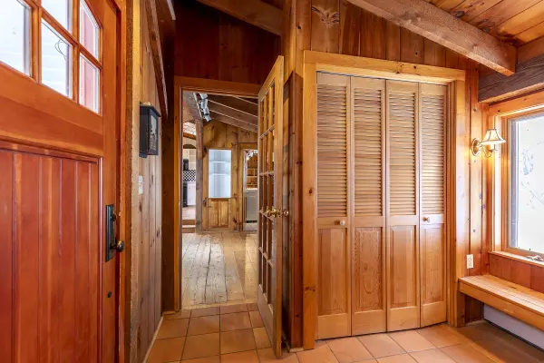 Londonderry, VT 05155,290 Melendy Hill RD