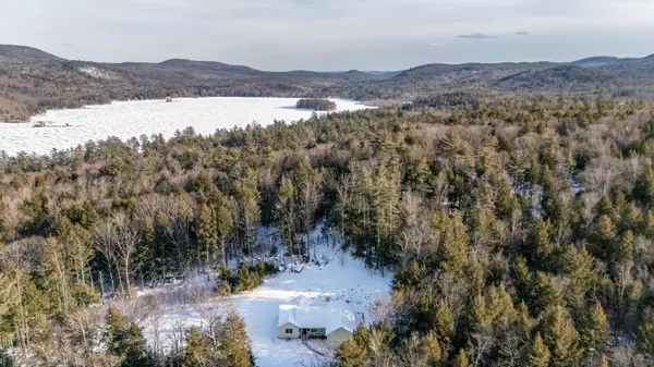 Bradford, NH 03221,66 Howlett RD