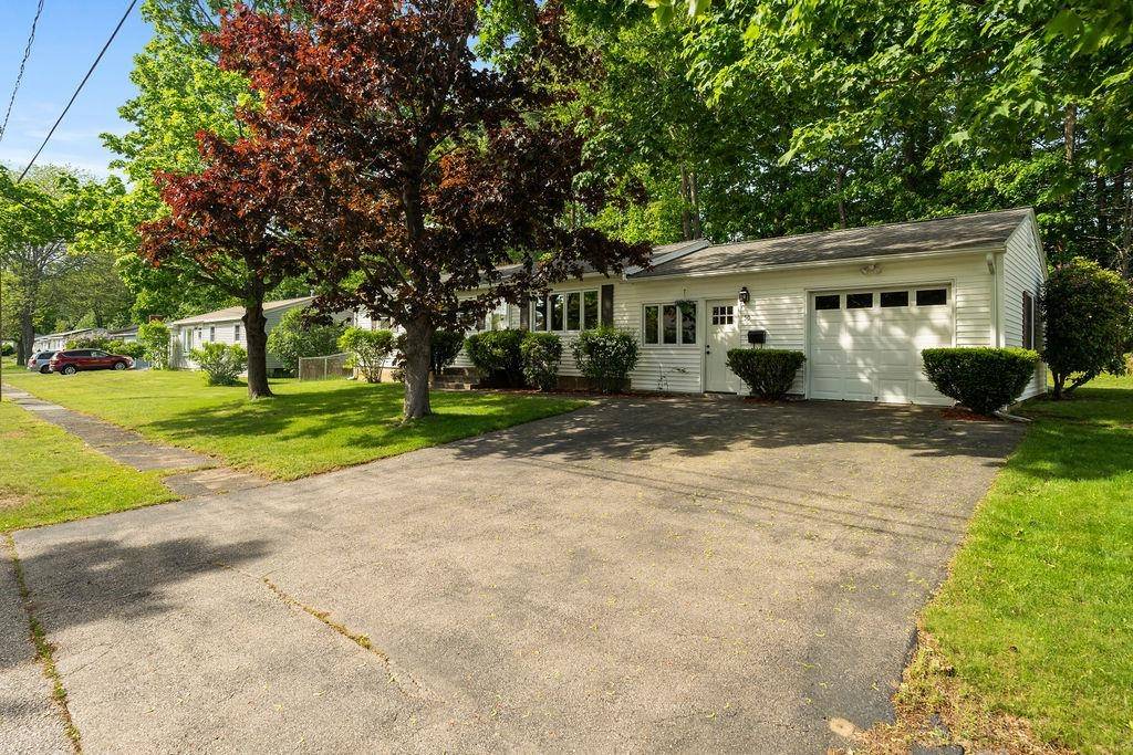 Portsmouth, NH 03801,50 Suzanne DR
