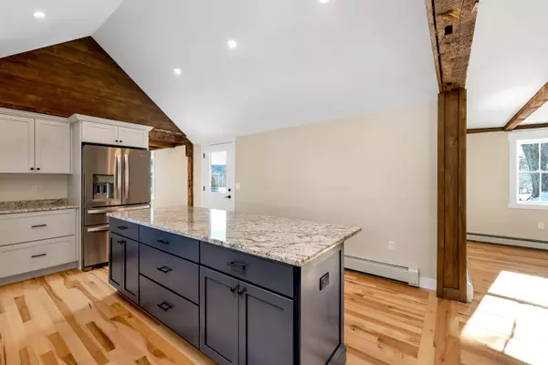 Meredith, NH 03253,95 Plymouth ST