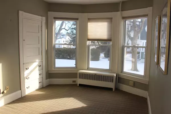 Manchester, NH 03104,708 Pine ST