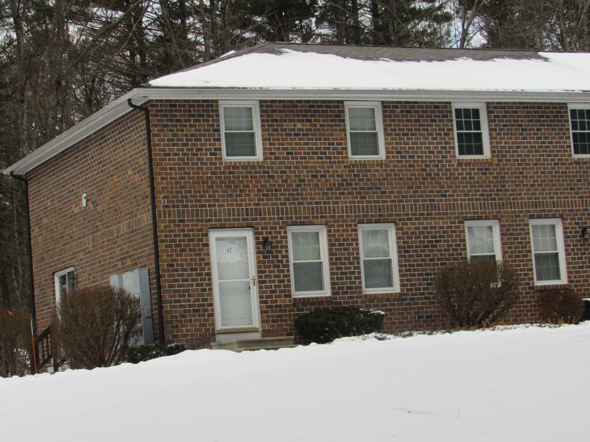 47 Oakridge DR #47, Londonderry, NH 03053