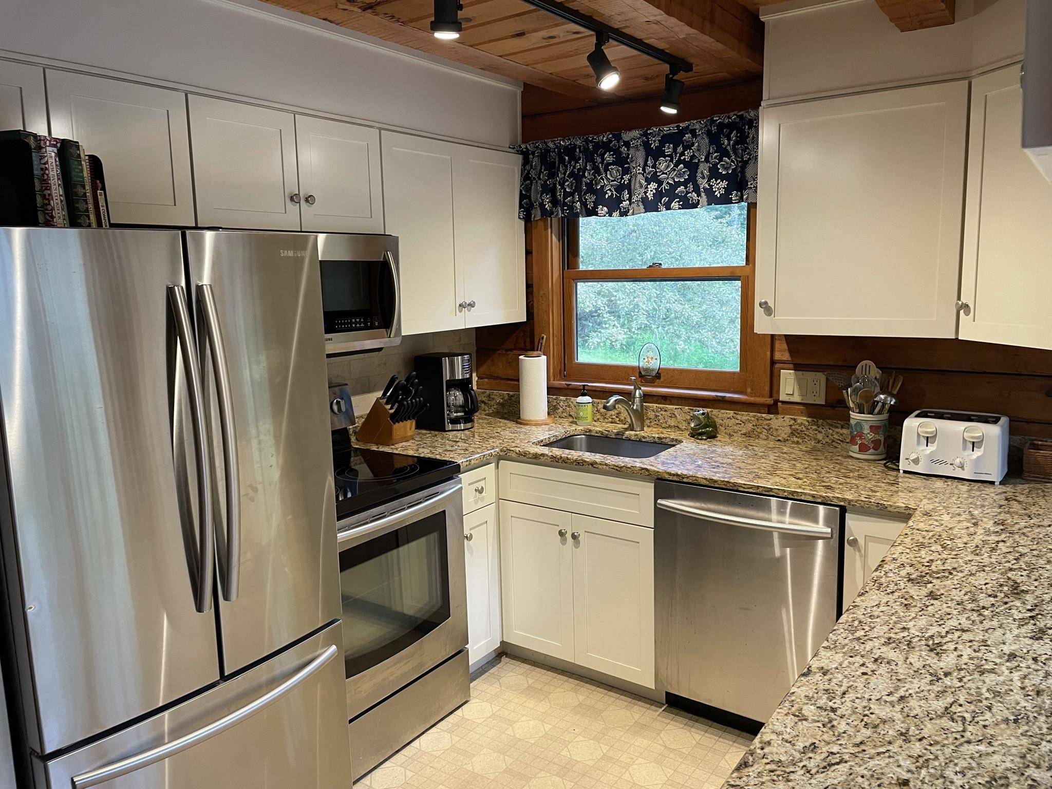 Peru, VT 05152,191 Forest Mountain RD