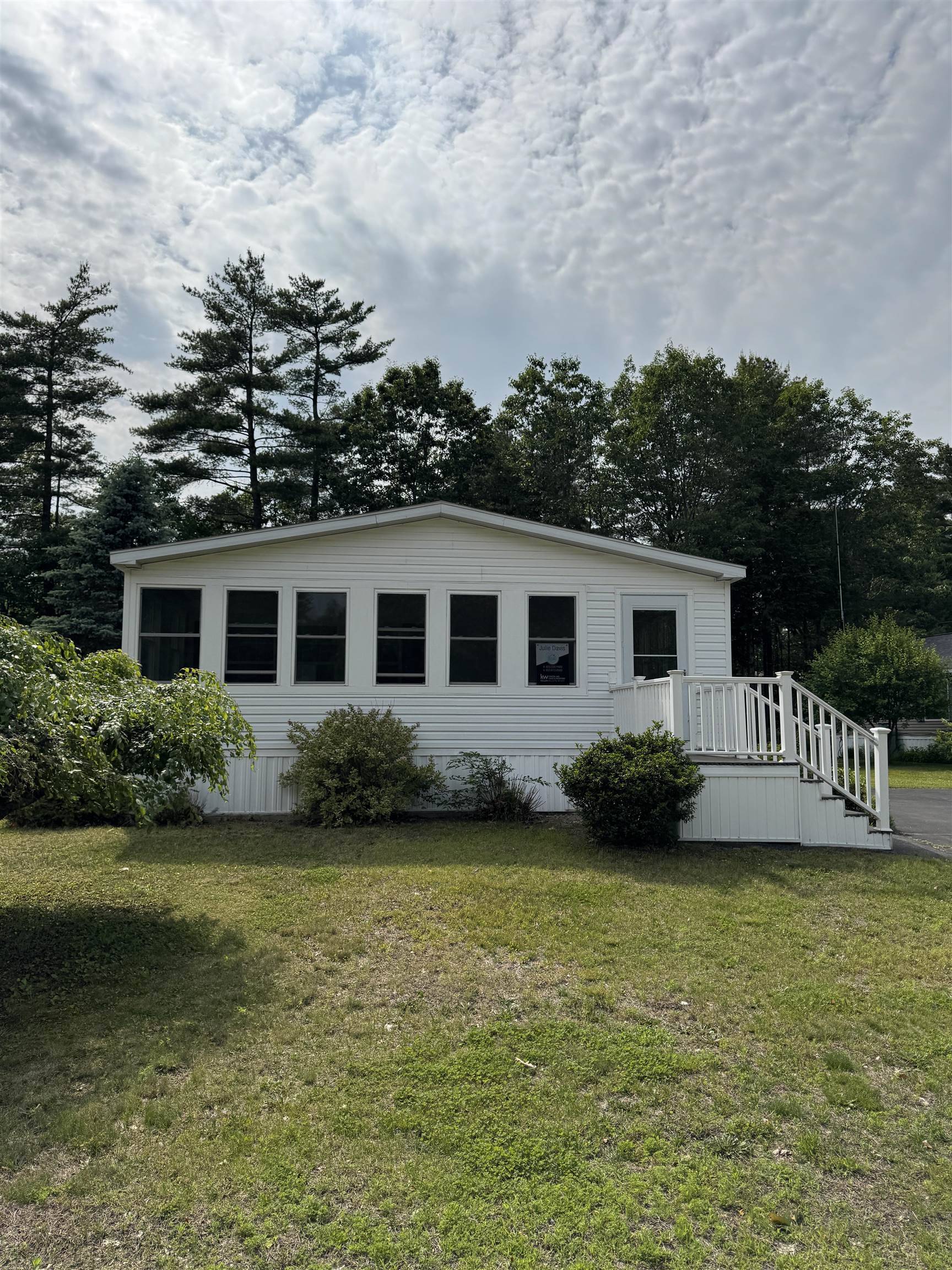 Rochester, NH 03868,39 Temple DR