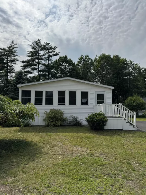 Rochester, NH 03868,39 Temple DR