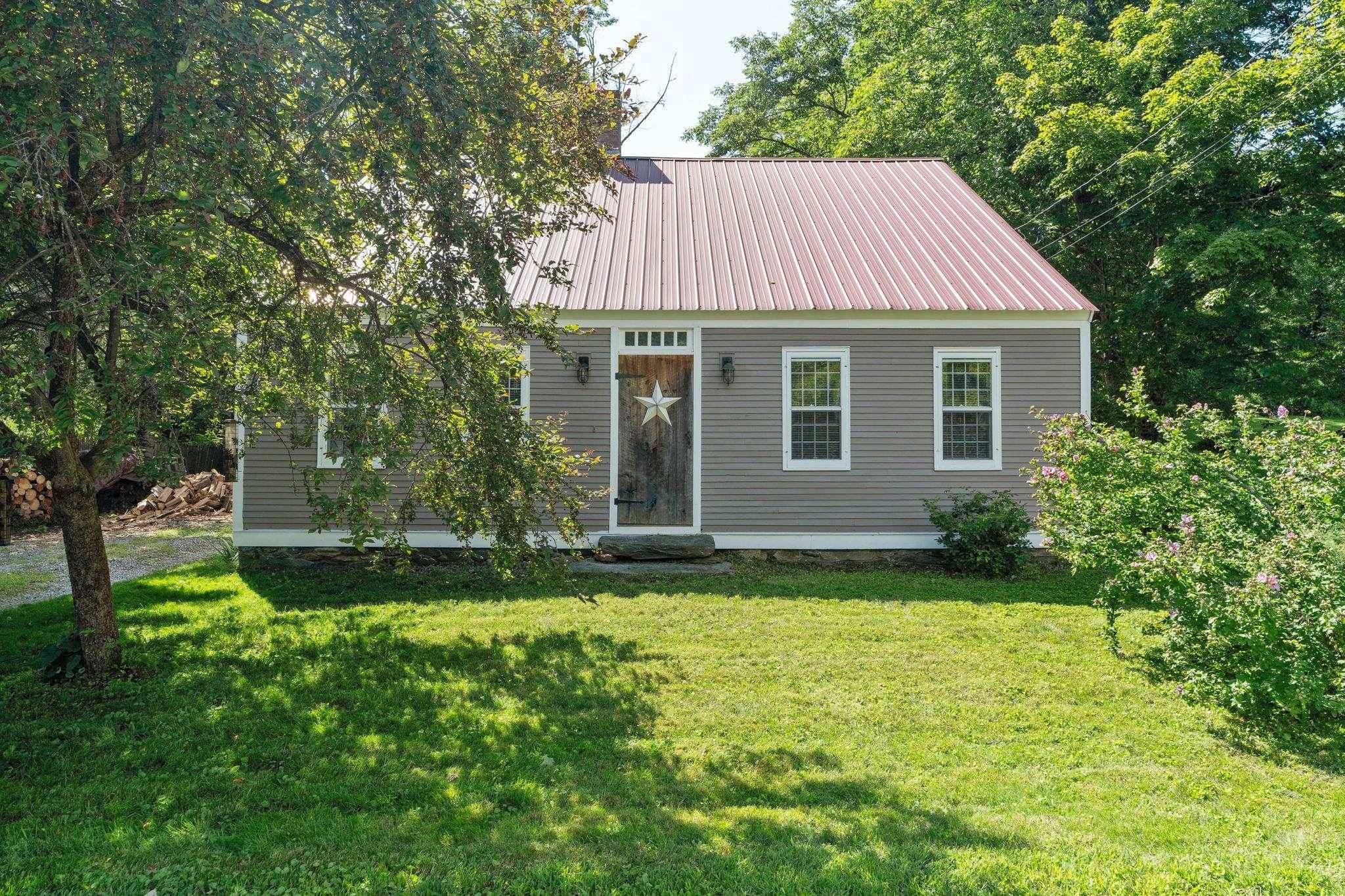 44 Upper Falls RD, Weathersfield, VT 05151