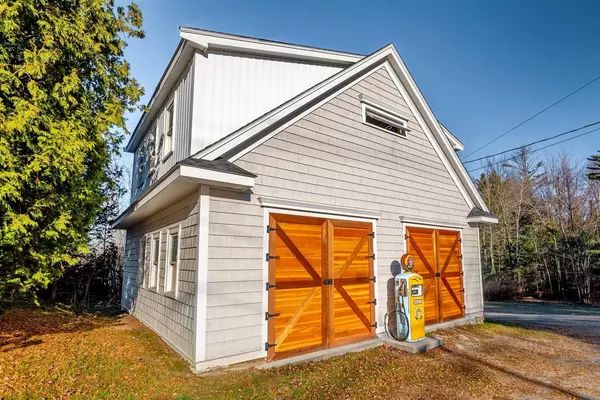Whitefield, NH 03598,237 Lancaster RD
