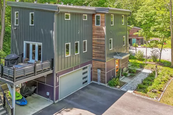 Dover, NH 03820,5 Trask DR