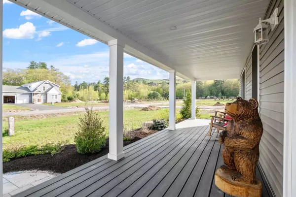 Thornton, NH 03285,21 Melina's WAY