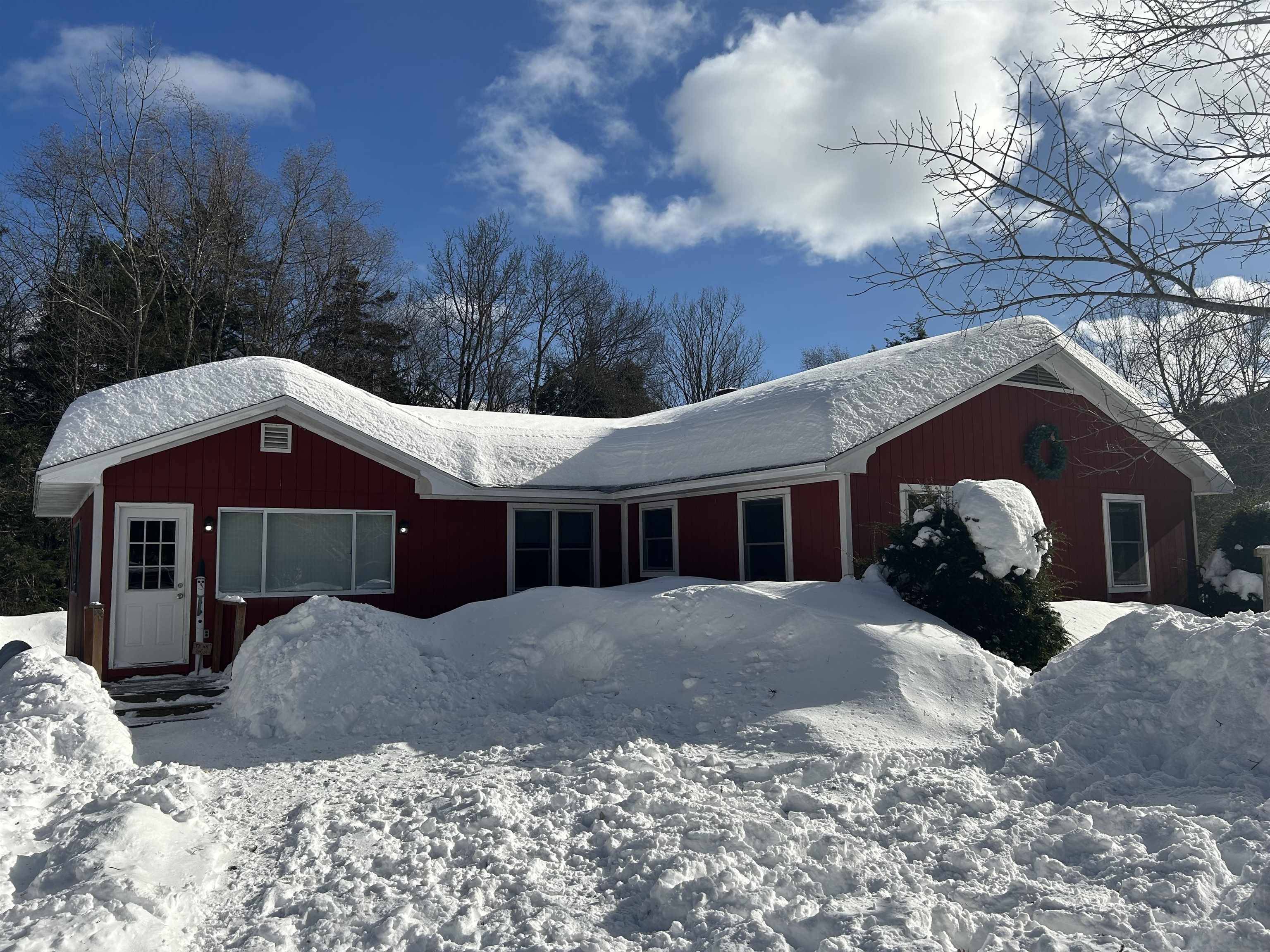 147 Davis RD,  Plymouth,  VT 05056