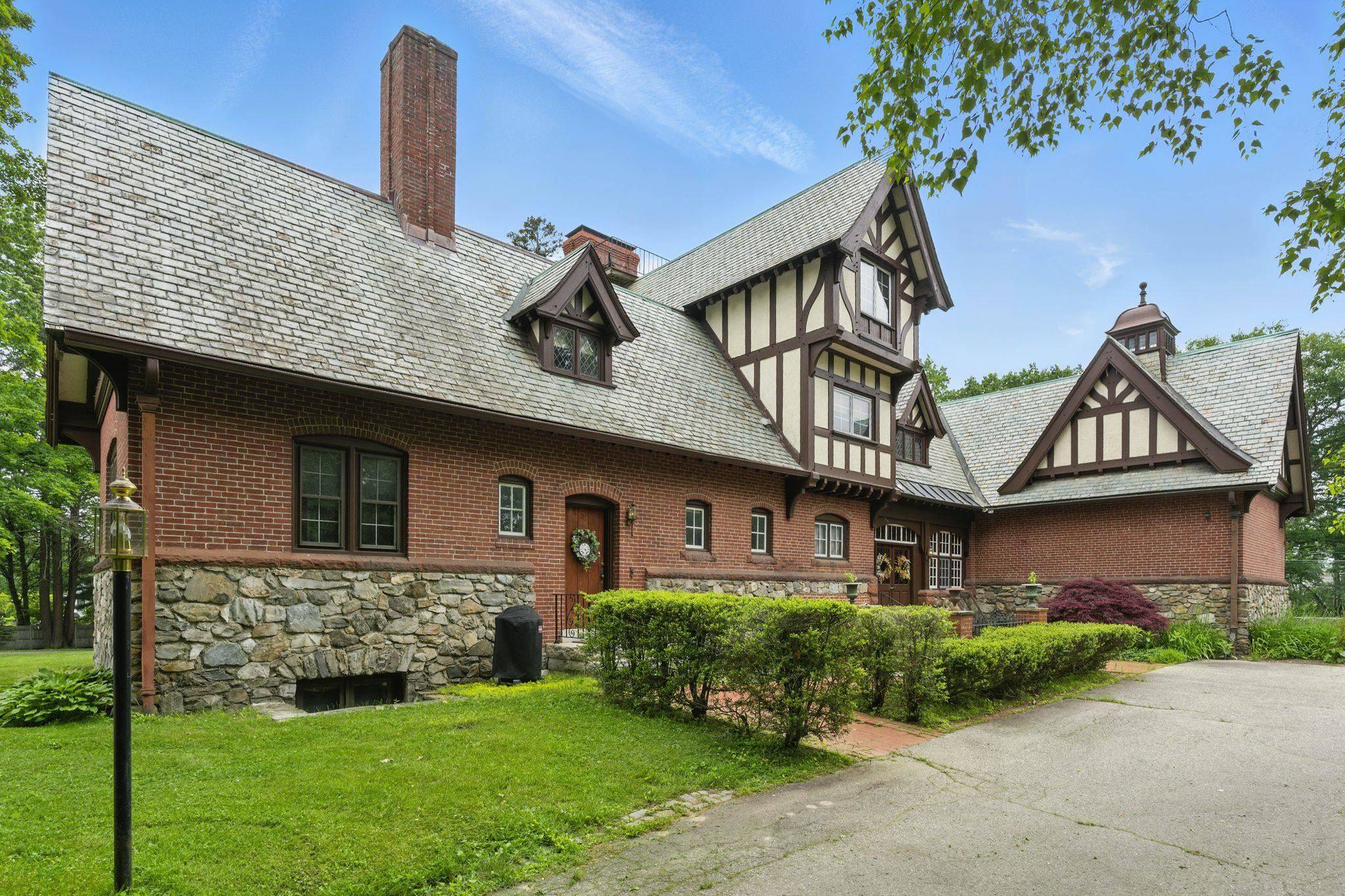 80 Pond ST #4, Salem, NH 03079
