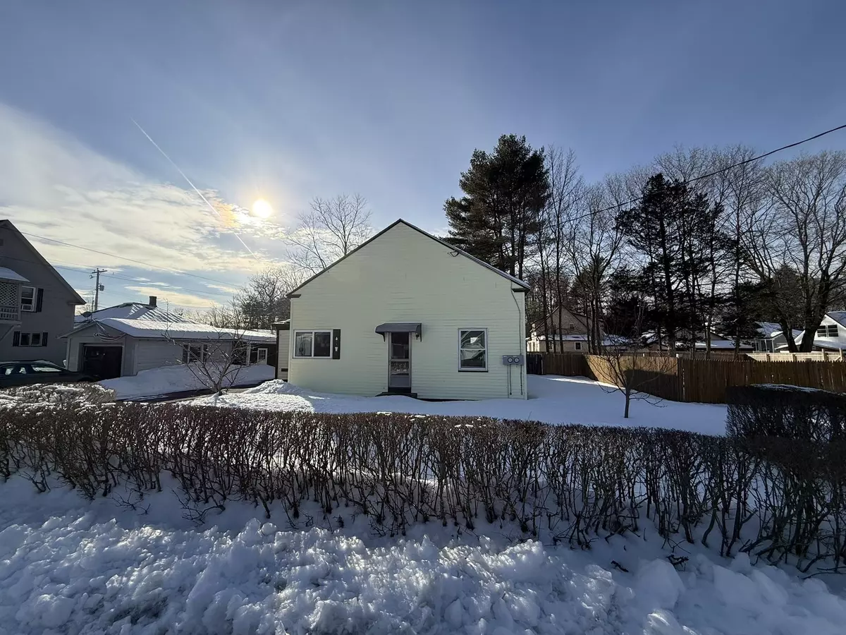 Claremont, NH 03743,4 Spaulding ST