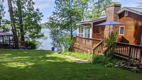 16 Varney Point Road Left, Gilford, NH 03249