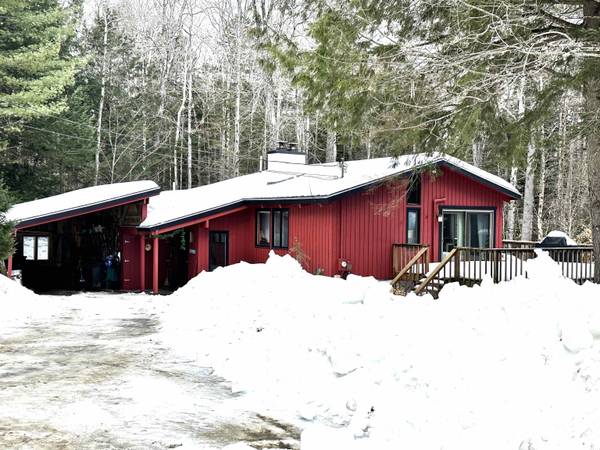 157 Strattongate RD, Jamaica, VT 05343