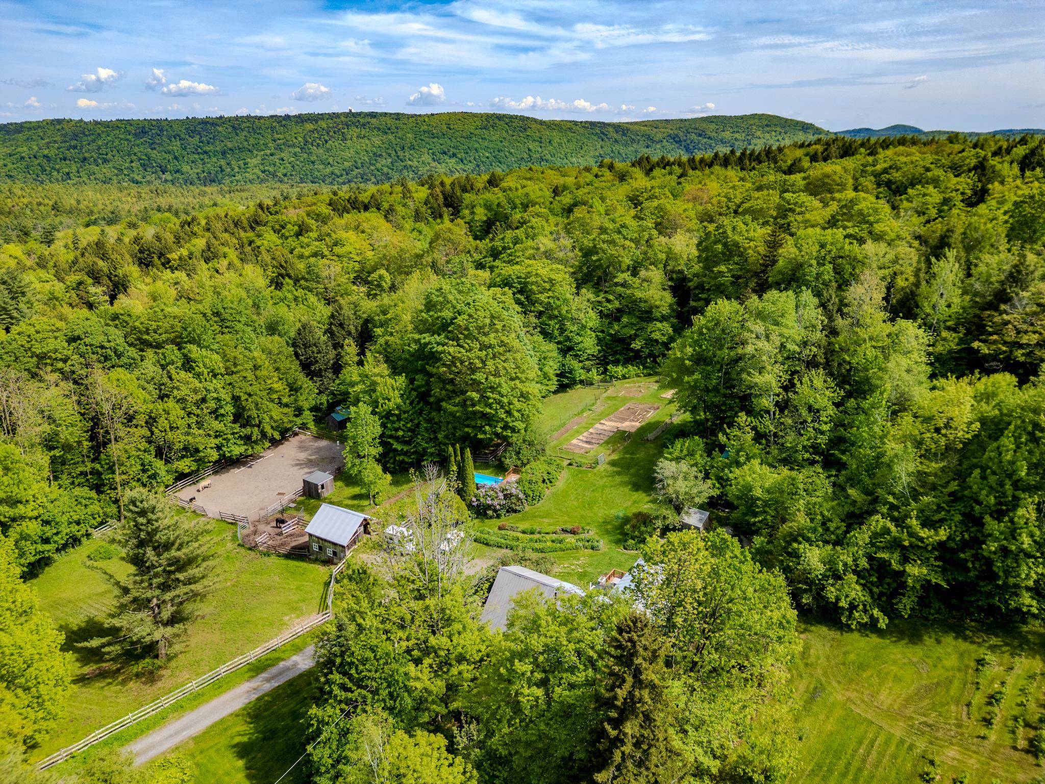 Dover, VT 05341,121 Dover Hill RD