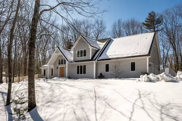 Rochester, NH 03839,15 Blue Hills DR